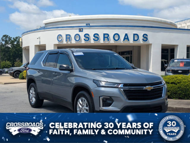 2023 Chevrolet Traverse LS FWD photo