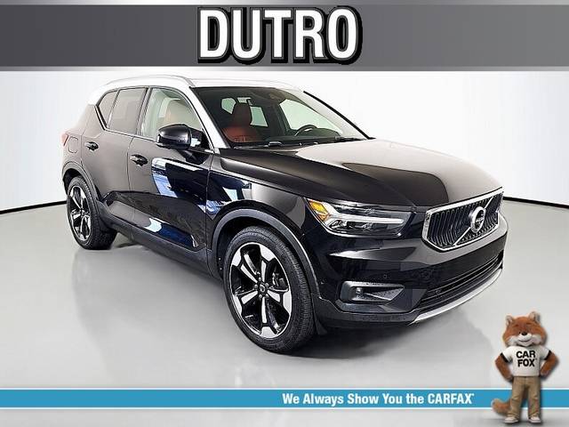 2019 Volvo XC40 Momentum AWD photo