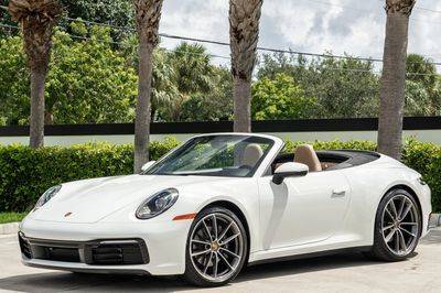 2022 Porsche 911 Carrera RWD photo