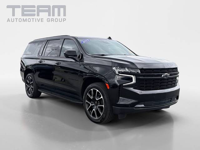 2023 Chevrolet Suburban RST 4WD photo