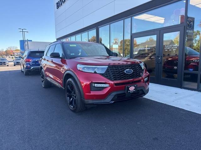 2023 Ford Explorer ST 4WD photo