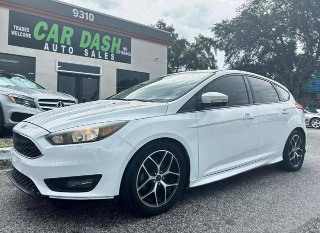 2015 Ford Focus SE FWD photo