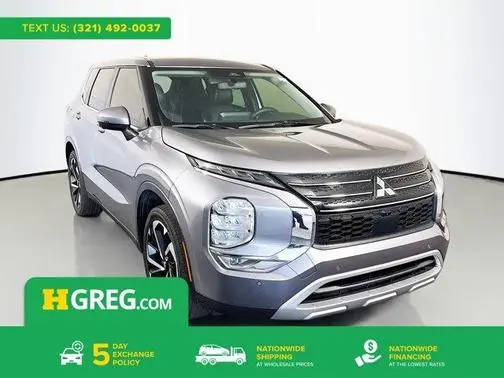 2022 Mitsubishi Outlander SE FWD photo