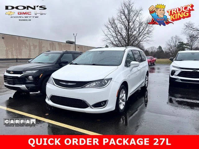 2020 Chrysler Pacifica Minivan Touring L FWD photo