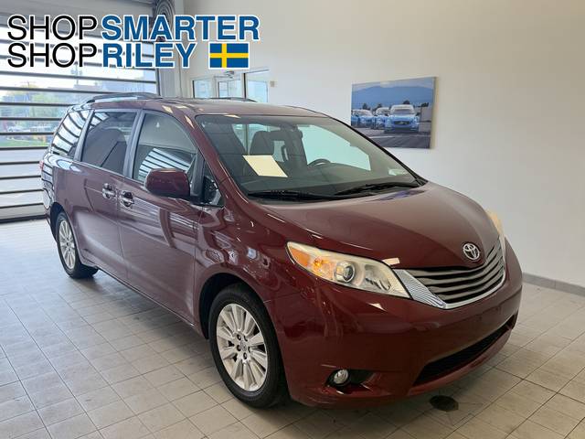 2015 Toyota Sienna XLE AWD photo