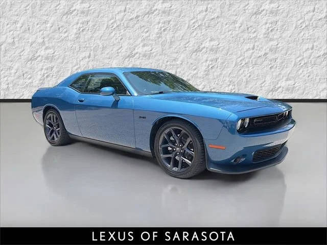 2023 Dodge Challenger R/T RWD photo