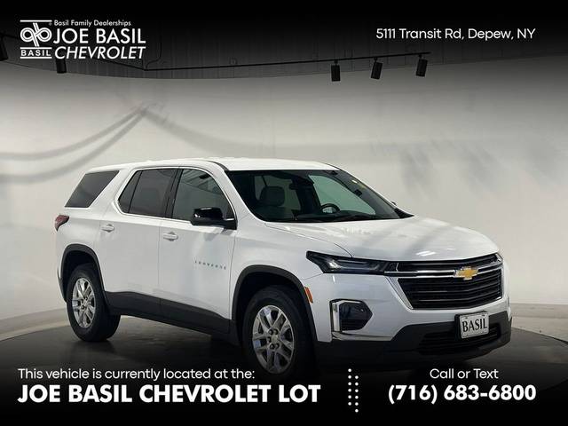 2023 Chevrolet Traverse LS FWD photo