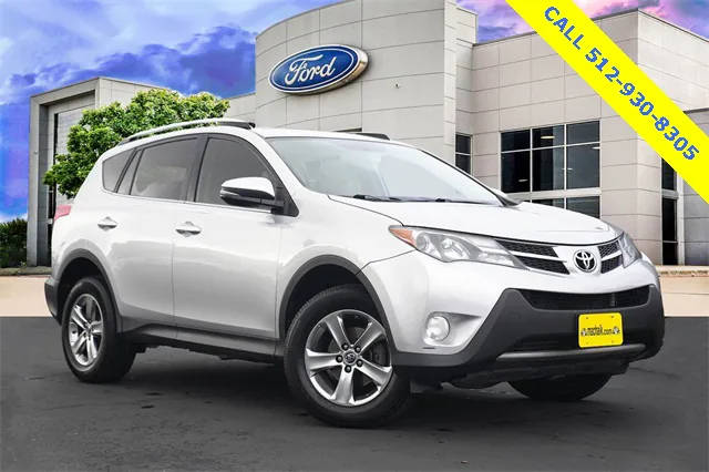 2015 Toyota RAV4 XLE FWD photo