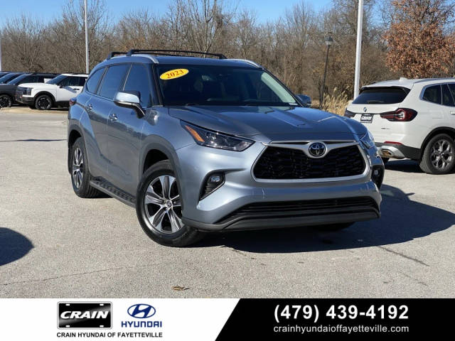 2023 Toyota Highlander XLE FWD photo