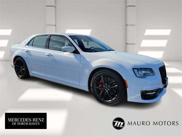 2023 Chrysler 300 300C RWD photo