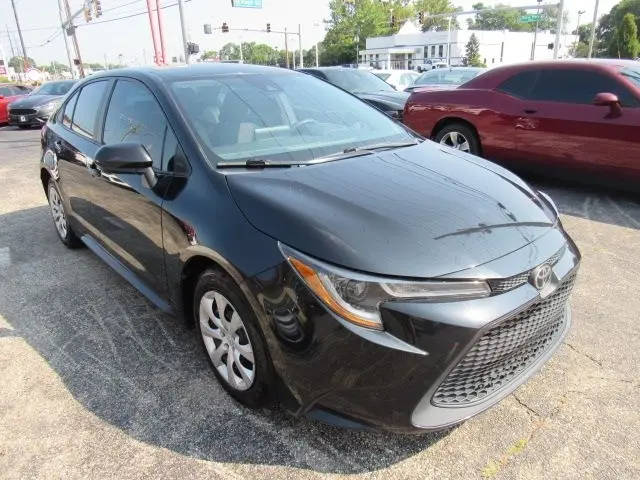 2021 Toyota Corolla LE FWD photo