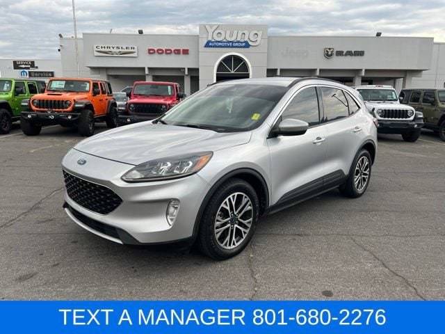 2020 Ford Escape SEL FWD photo
