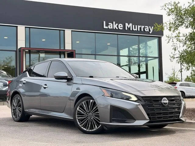 2023 Nissan Altima 2.5 SL FWD photo