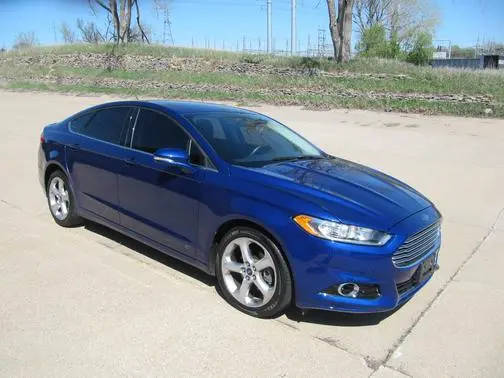 2015 Ford Fusion SE FWD photo