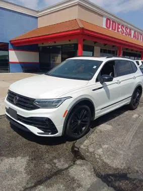 2022 Volkswagen Tiguan SE R-Line Black FWD photo