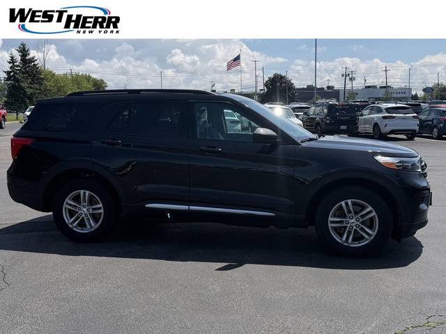 2023 Ford Explorer XLT 4WD photo