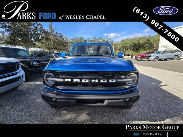 2023 Ford Bronco 4 Door Outer Banks 4WD photo