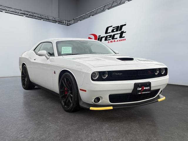 2023 Dodge Challenger R/T Scat Pack RWD photo