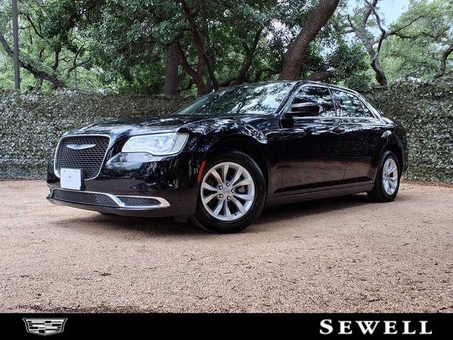 2023 Chrysler 300 Touring RWD photo