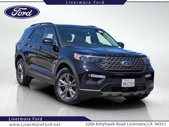 2023 Ford Explorer XLT 4WD photo