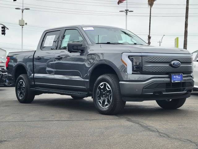 2023 Ford F-150 Lightning XLT AWD photo