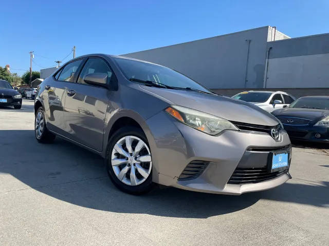 2015 Toyota Corolla LE FWD photo