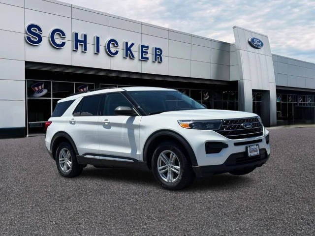 2023 Ford Explorer XLT 4WD photo