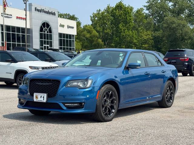 2023 Chrysler 300 Touring L AWD photo