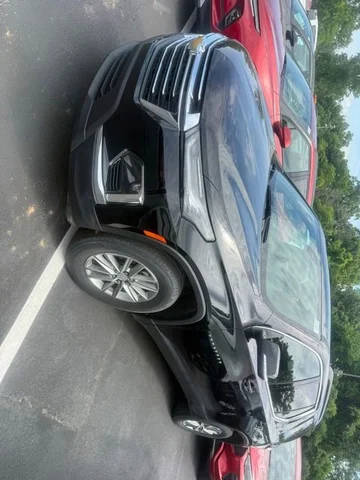 2023 Chevrolet Traverse LT Cloth FWD photo