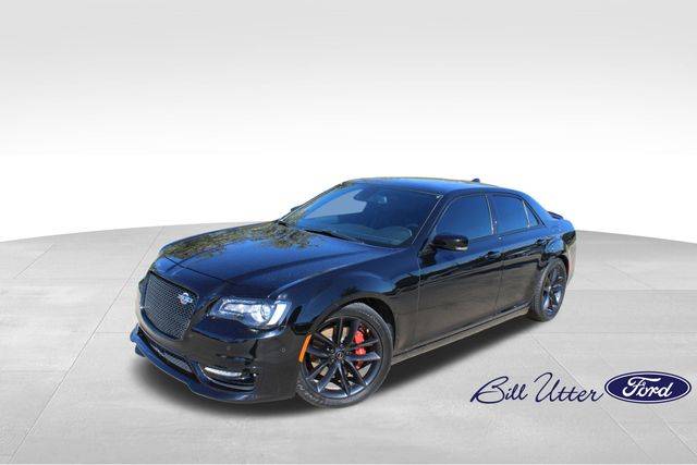 2023 Chrysler 300 300C RWD photo