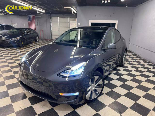 2021 Tesla Model Y Long Range AWD photo