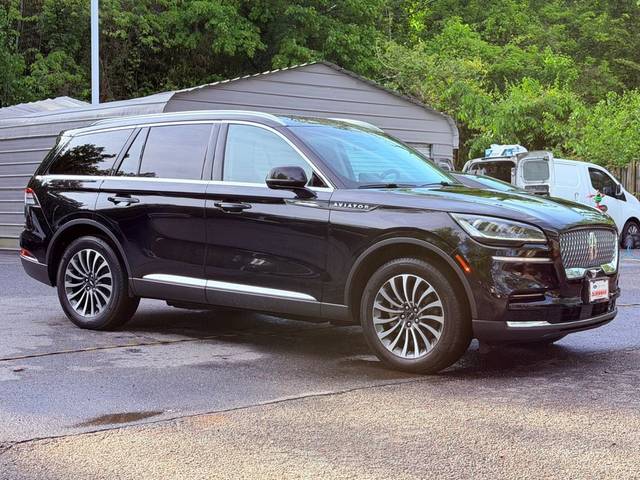 2023 Lincoln Aviator Standard AWD photo