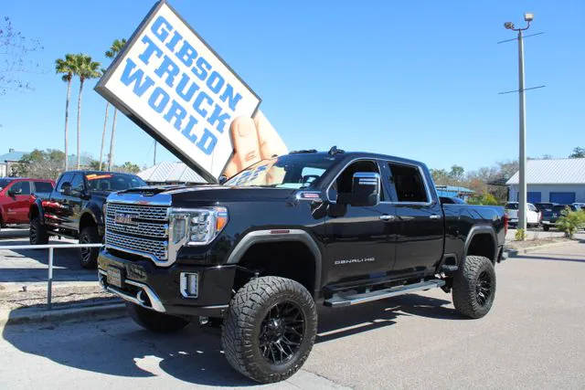 2023 GMC Sierra 2500HD Denali 4WD photo