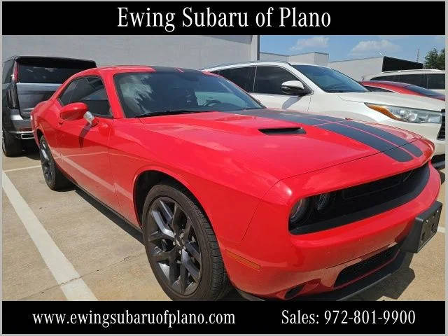 2023 Dodge Challenger SXT RWD photo