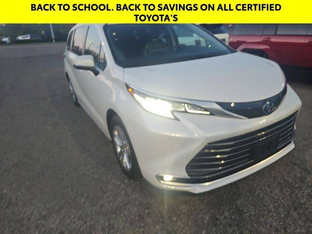 2023 Toyota Sienna Limited AWD photo