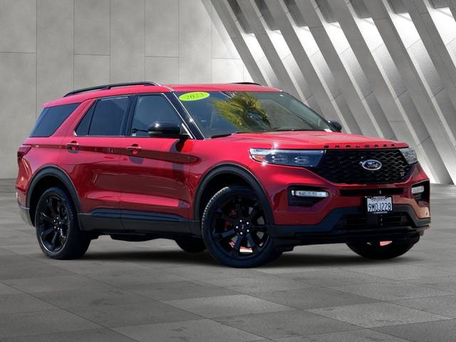 2023 Ford Explorer ST 4WD photo