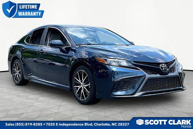 2021 Toyota Camry SE FWD photo