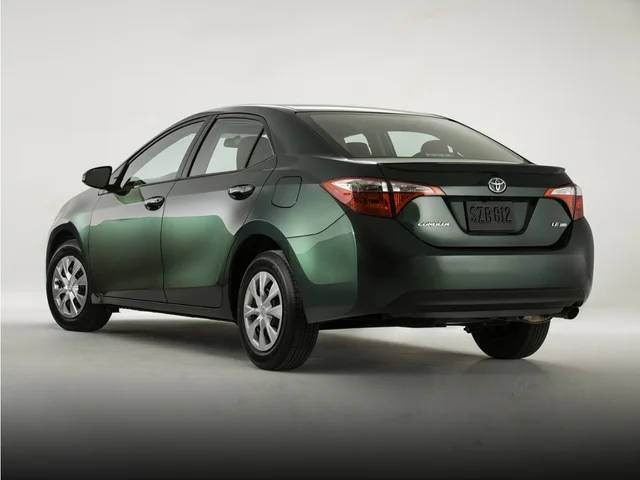 2015 Toyota Corolla L FWD photo