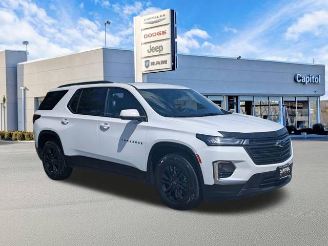 2023 Chevrolet Traverse LT Cloth FWD photo