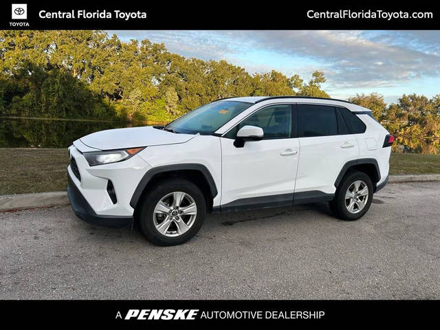 2021 Toyota RAV4 XLE FWD photo