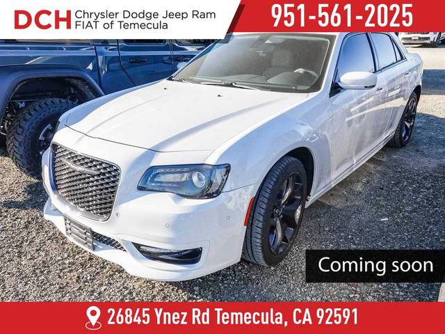 2023 Chrysler 300 Touring L RWD photo