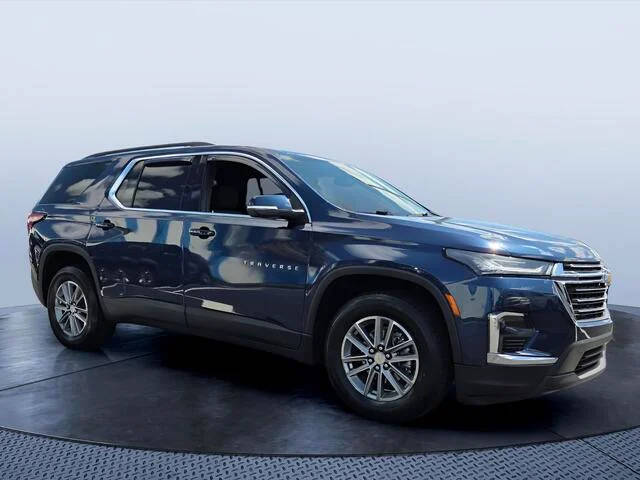 2023 Chevrolet Traverse LT Cloth FWD photo