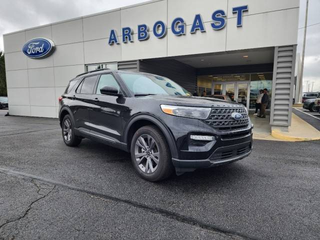 2023 Ford Explorer XLT 4WD photo