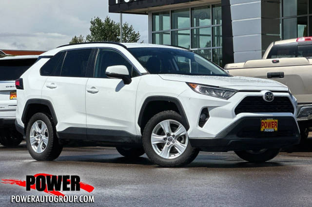 2021 Toyota RAV4 XLE AWD photo