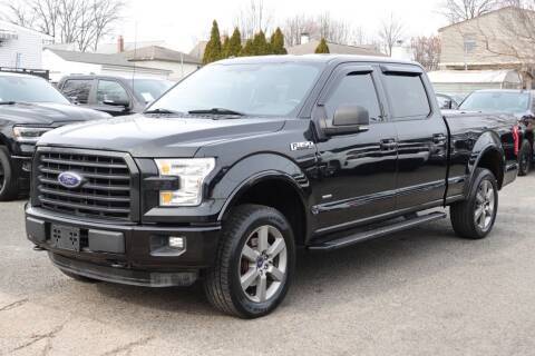 2015 Ford F-150 XLT w/HD Payload Pkg 4WD photo
