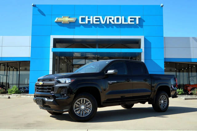 2023 Chevrolet Colorado 2WD LT RWD photo