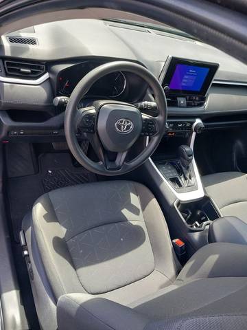 2023 Toyota RAV4 XLE AWD photo