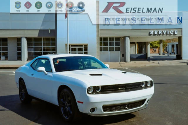 2023 Dodge Challenger SXT AWD photo