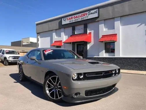 2023 Dodge Challenger R/T RWD photo