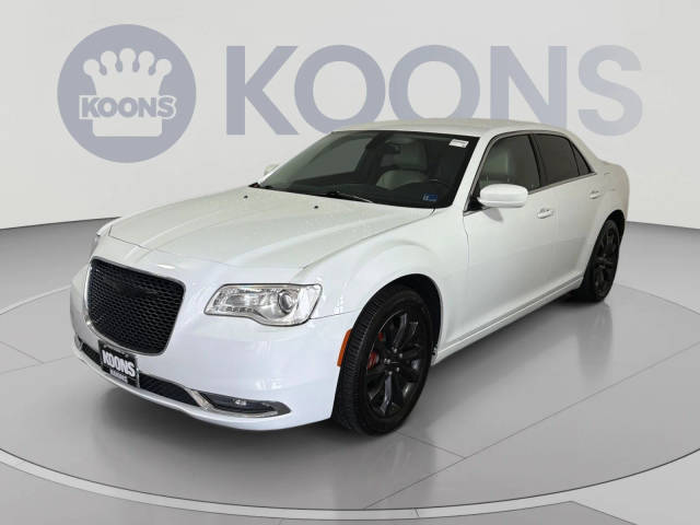 2015 Chrysler 300 Limited AWD photo